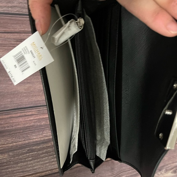 Michael Kors Backpack & Wallet Black - Picture 10 of 10